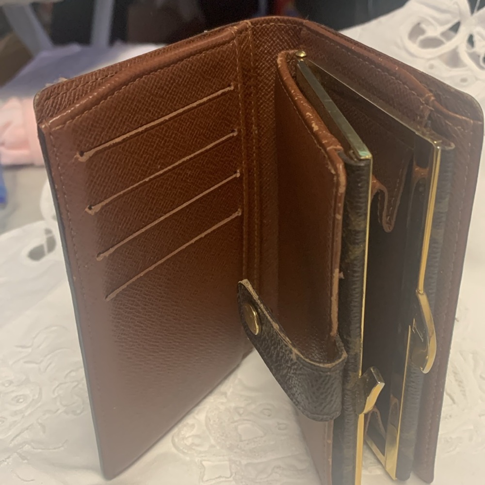 Louis Vuitton Agenda Wallet - Picture 13 of 15